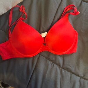 34A pink bra
